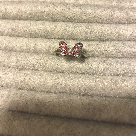 Pandora x Disney Minnie bow ring in Silver - Picture 2 of 2
